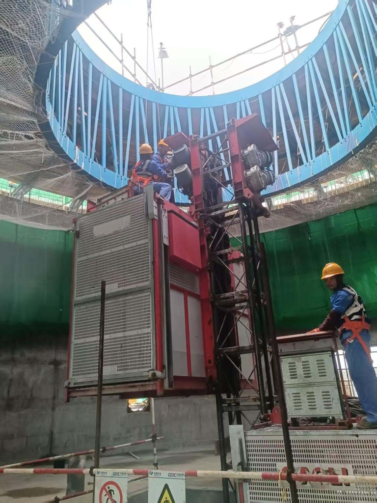 施工电梯助力江苏电厂施工